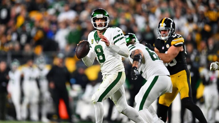 Aaron Rodgers 'all in' with Steelers, addressed team at start of minicamp, per center Zach Frasier