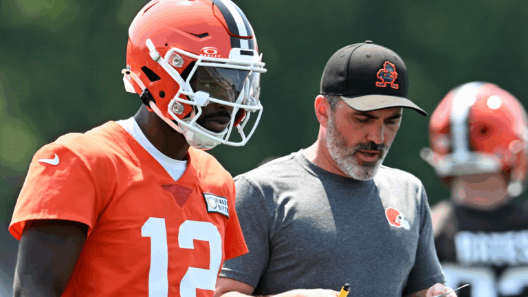 Former AFC North star T.J. Houshmandzadeh casts doubt upon QB Shedeur Sanders in Browns camp