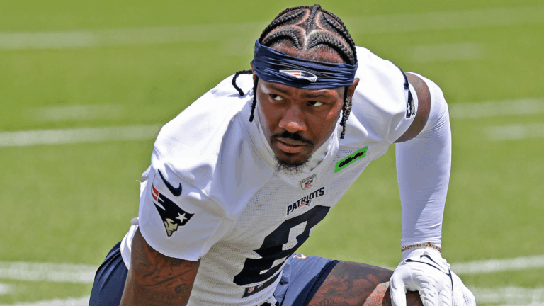 Patriots WR Stefon Diggs addresses boat saga, conversation with Mike Vrabel after viral video
