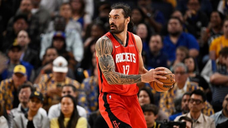 Rockets sign Steven Adams to three-year, $39 million extension to keep veteran center from hitting free agency