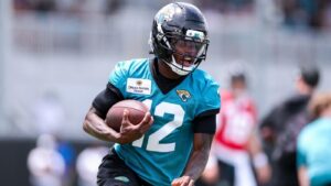 Ranking Travis Hunter's chances of winning Offensive Rookie of the Year, plus top NFC minicamp storylines