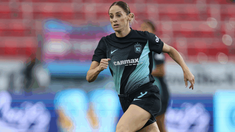 NWSL Team of the Week: Golden boot race heats up with Esther Gonzalez and Barbra Banda scoring goals