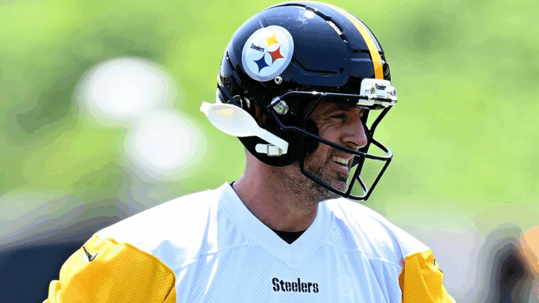 Aaron Rodgers says any disrespect of Steelers coach Mike Tomlin is 'complete and utter bull----'