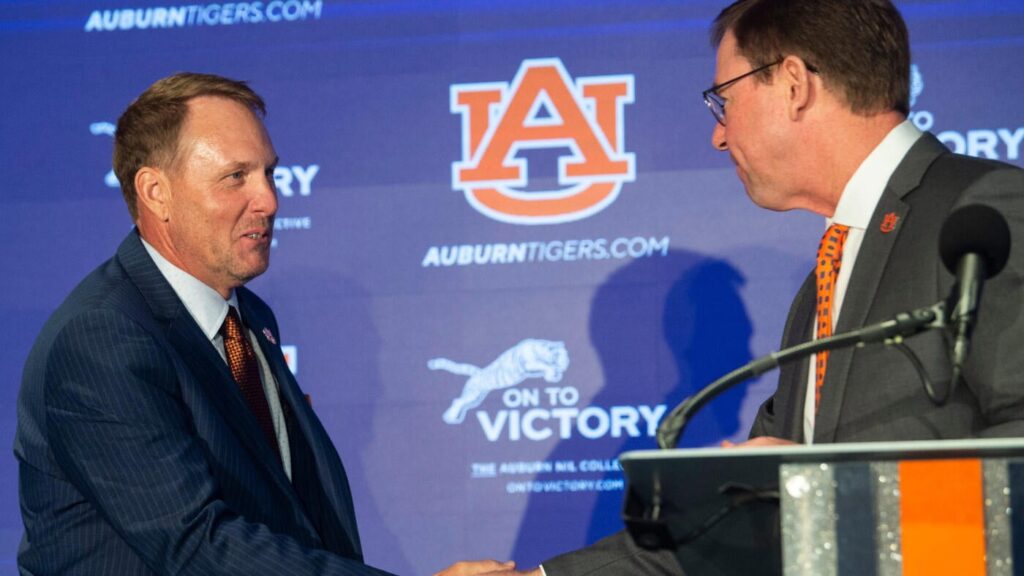 Auburn AD John Cohen defends Hugh Freeze amid recent recruiting struggles, time on golf course