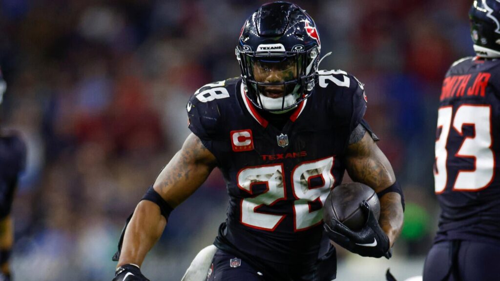 Joe Mixon injury: Texans RB out for extended period of time with foot injury, per report