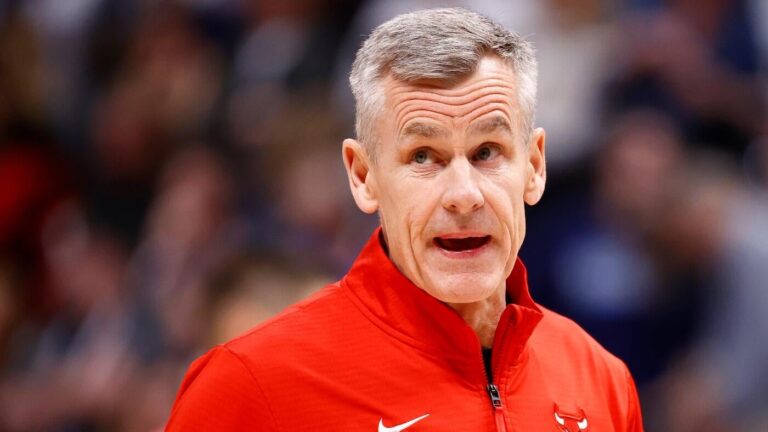 Billy Donovan signs another Chicago Bulls multi-year contract extension, per report