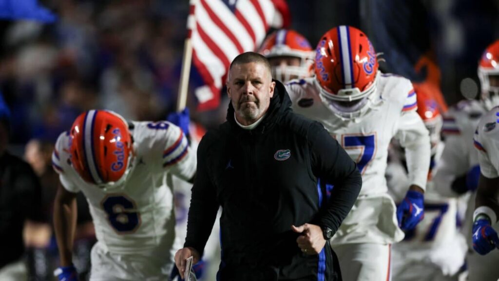 Florida's late-season run saved Billy Napier's job last year -- now can he leave the hot seat behind for good?