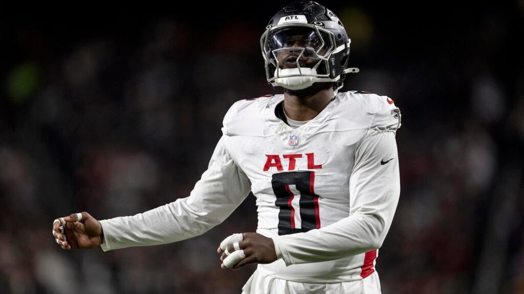 Titans EDGE retiring at age 29, leading to more concerns about Tennessee's pass rush unit