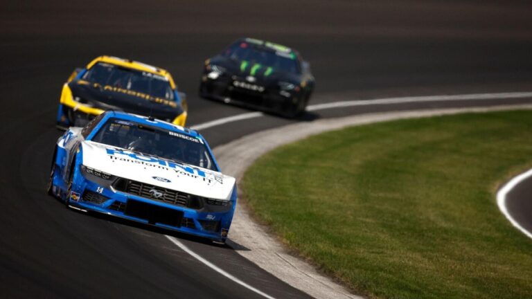 2025 NASCAR Indianapolis odds, Brickyard 400 picks, props: Expert who nailed 17 winners backs 100-1 longshot
