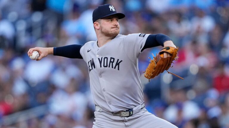 Clarke Schmidt injury: Yankees starter leaves game with forearm tightness as problems pile up in New York