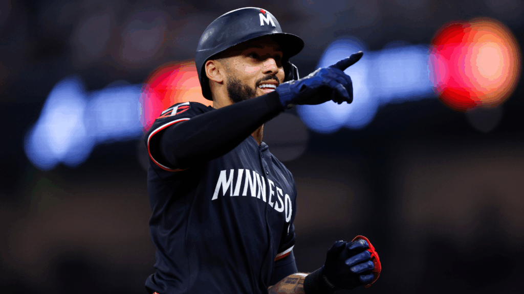 Carlos Correa trade grades: Astros score 'A' for stunning deadline deal, Twins get their salary dump