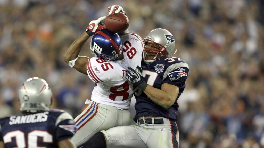 Top 25 NFL moments of first 25 years of the 2000s: From Aaron Rodgers' Hail Mary to Super Bowl helmet catch