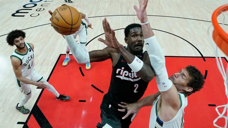 Fantasy Basketball 2025 Free Agency Wrap-Up: Ayton to Lakers, Booker stays, Thunder lock in core, more