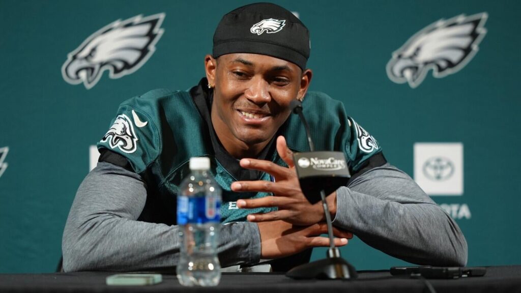 DeVonta Smith impressed by this Eagles rookie who could end up being a Week 1 starter