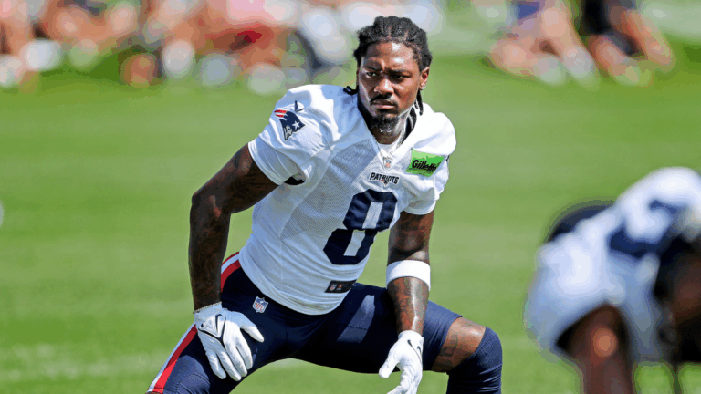 Patriots QB Drake Maye explains why it's 'different' playing with Stefon Diggs after last year's struggles