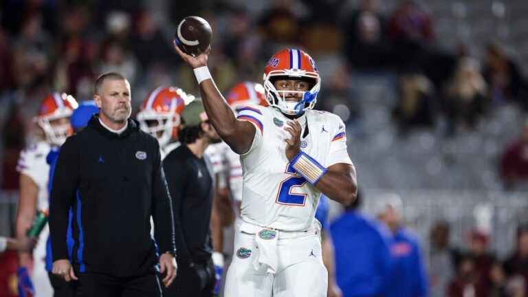 Florida football 2025: Win total, SEC outlook and what's at stake for Billy Napier