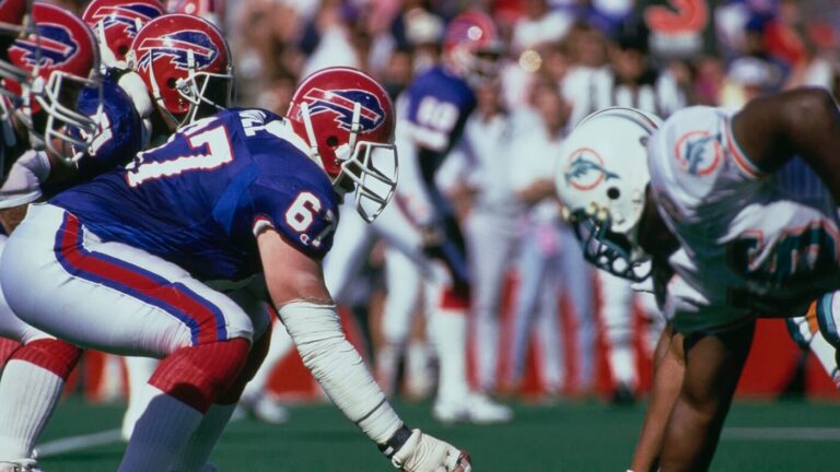 Bills to bring back throwback red helmets for final regular-season game at Highmark Stadium