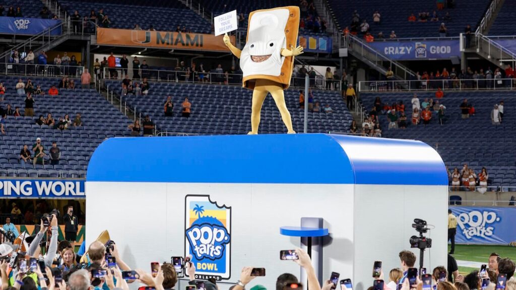 Pop-Tarts Bowl going international: Edible mascots headed to Ireland for Iowa State vs. Kansas State opener