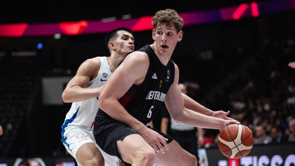 College basketball's record-setting international influx could see 'massive decrease' amid revenue-sharing