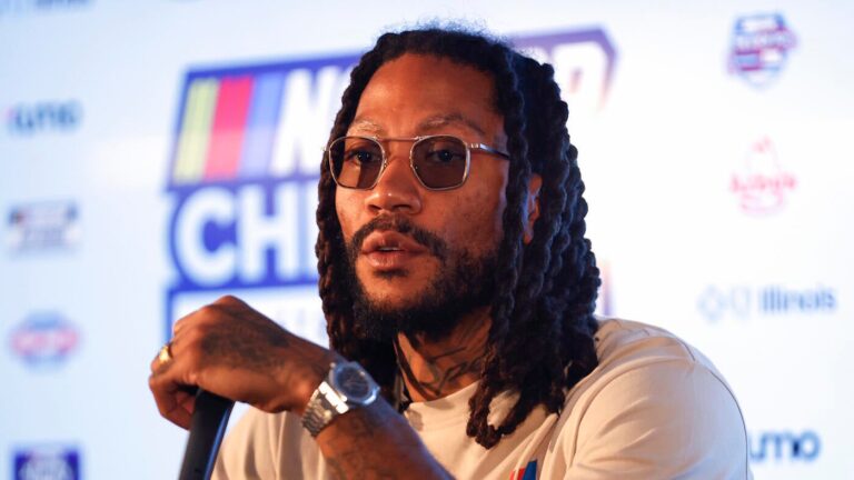 Derrick Rose reacts to Knicks firing Tom Thibodeau, says his longtime coach is in 'good spirits'