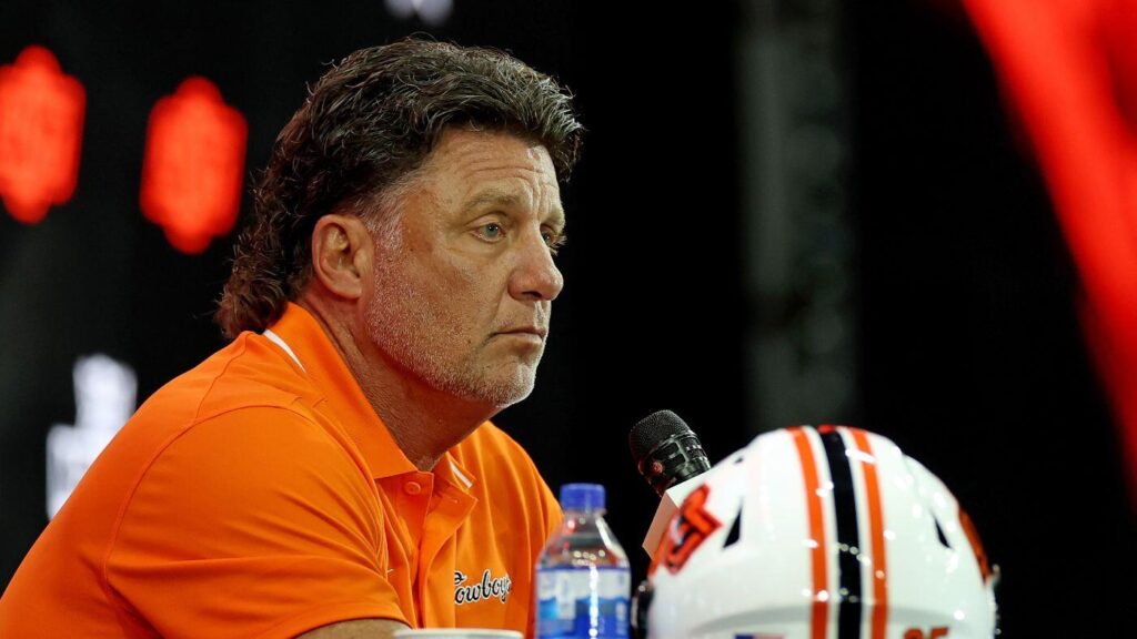 Mike Gundy points to moment when he realized NIL wouldn't 'go away,' forcing Oklahoma State coach to adapt