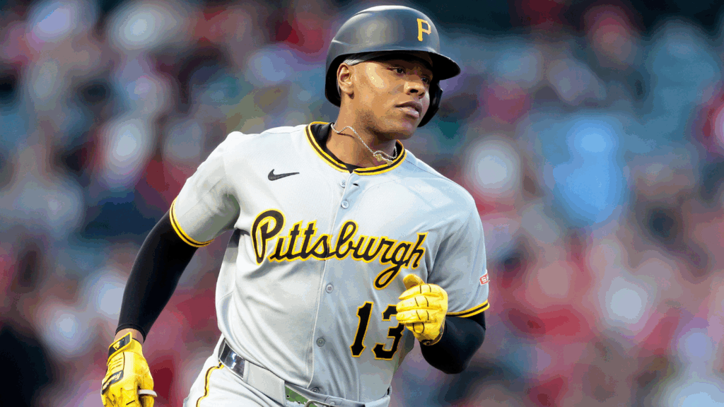 Reds acquire Ke'Bryan Hayes, star defensive third baseman, from Pirates in MLB trade deadline move, per report