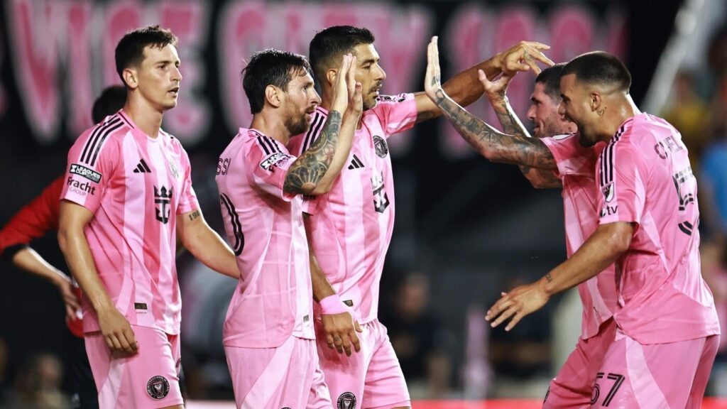 Lionel Messi guides Inter Miami to dramatic win in Leagues Cup opener vs. Atlas as Rodrigo De Paul makes debut