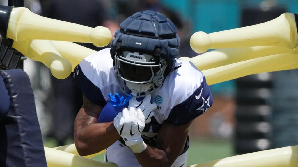 Cowboys rookie RB Jaydon Blue still motivated by 'borderline lazy' remark as he takes first-team reps in camp