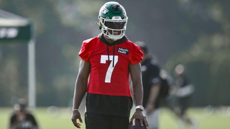 2025 NFL training camp takeaways: Jets' Justin Fields back at practice, another Dolphins cornerback injury