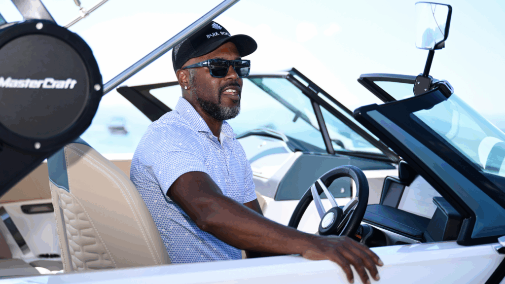 Phillies legend Jimmy Rollins hits hole-in-one, wins boat at American Century Championship