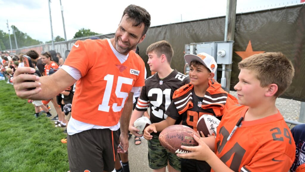 How Joe Flacco, 40 and unbothered, became the internet's favorite QB -- and maybe the Browns' best hope