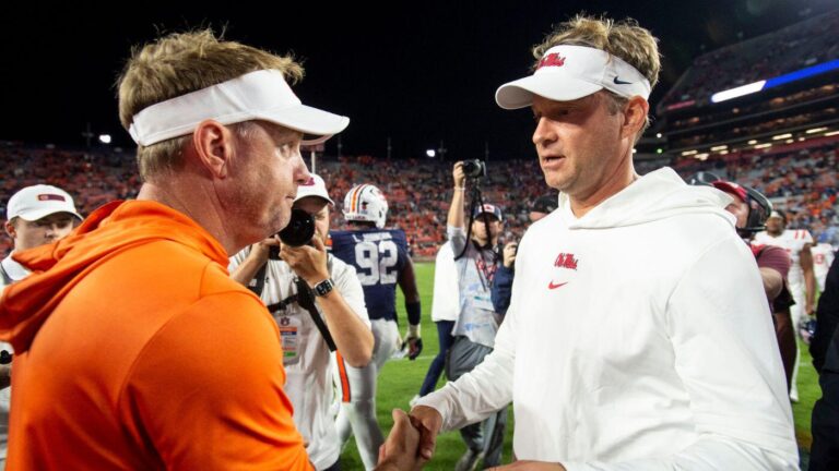 Lane Kiffin takes swing at Hugh Freeze's golf game as Auburn's recruiting woes continue