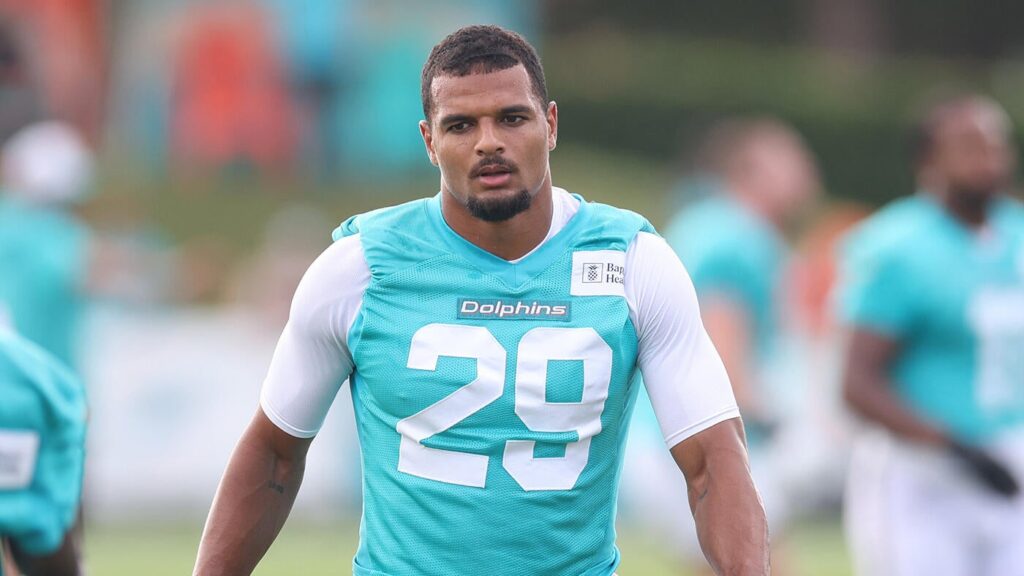 Minkah Fitzpatrick's restructured contract giving veteran DB confidence he'll be in Miami for long haul