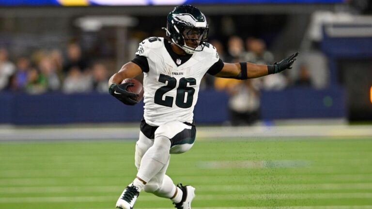 Free 2025 NFL picks, predictions, best futures bets, longshots, upsets: Back Saquon Barkley for NFL MVP