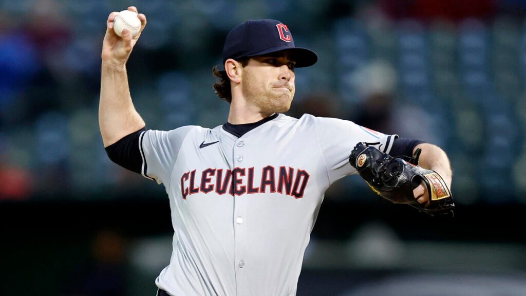 Shane Bieber trade: Blue Jays add former Cy Young winner from Guardians at MLB trade deadline