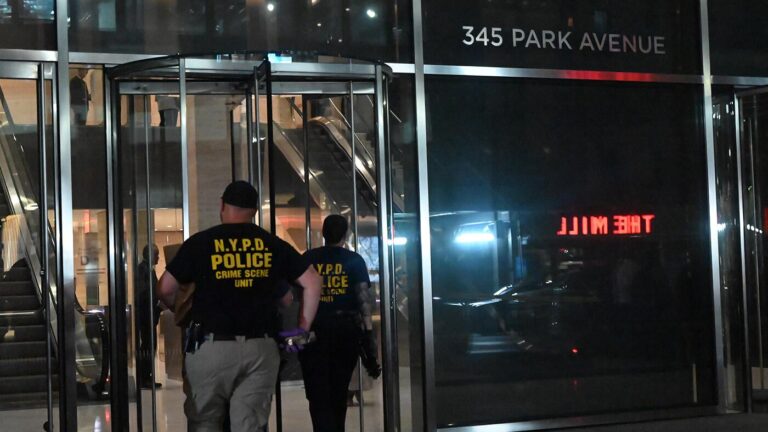 What we know about NYC shooting: Gunman was targeting NFL headquarters, mayor says