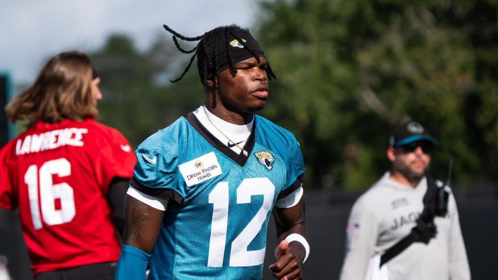 Fantasy Football Rankings 2025: Breakouts from NFL model that predicted Jayden Daniels' huge season