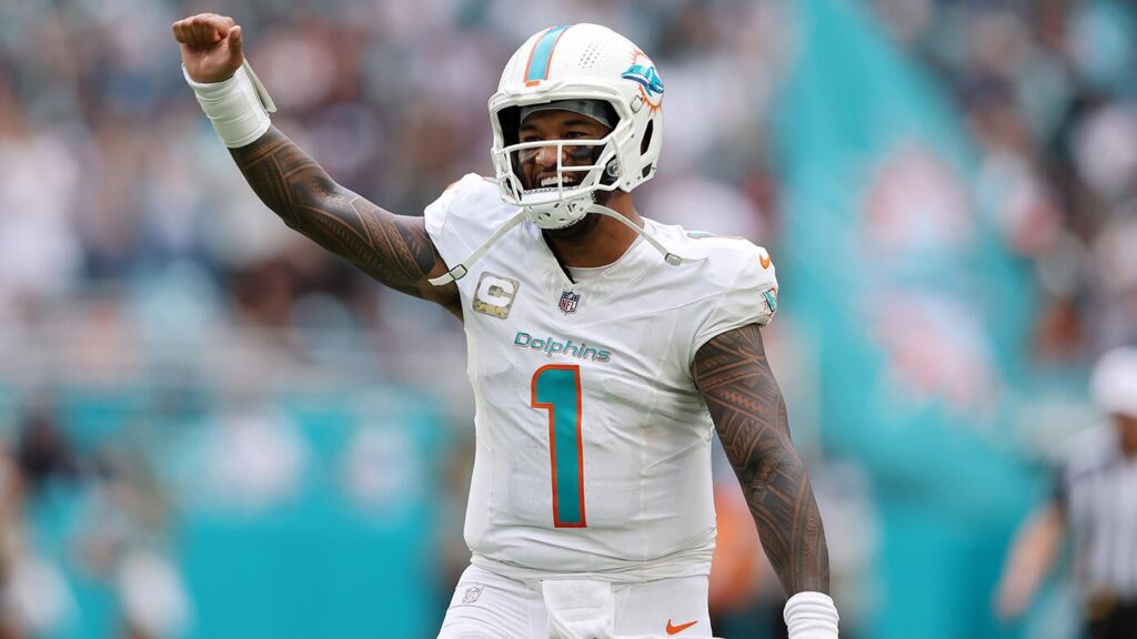 Ranking NFL uniforms and throwback helmets: Which team has most impressive collection of classic threads?