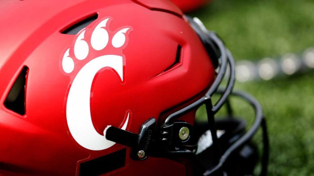 Cincinnati freshman Jeremiah Kelly died of heart condition in April, autopsy finds