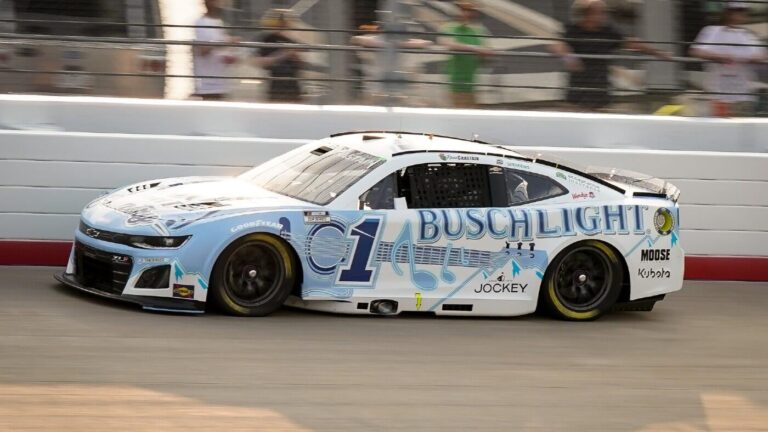 2025 Autotrader EchoPark Automotive 400 picks, betting odds: 3 free NASCAR longshots to back at Dover