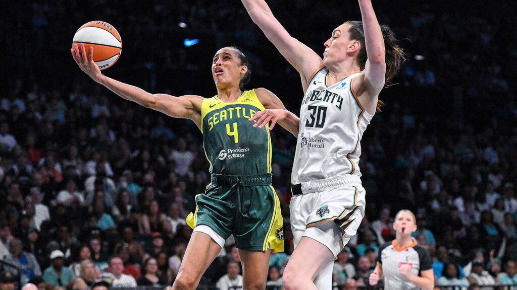Today's top games to watch, best bets, odds: Marquee WNBA matchup, full MLB slate and more