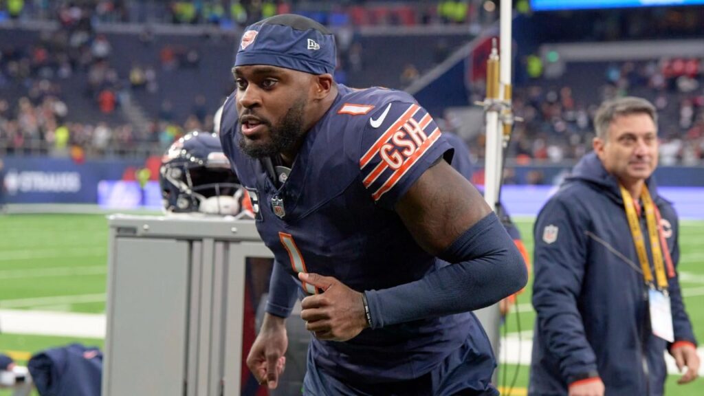 Bears CB Jaylon Johnson will miss 'a few weeks' due to offseason leg injury