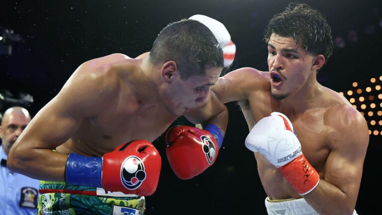 Xander Zayas outlasts Jorge Garcia to become boxing's youngest active champion