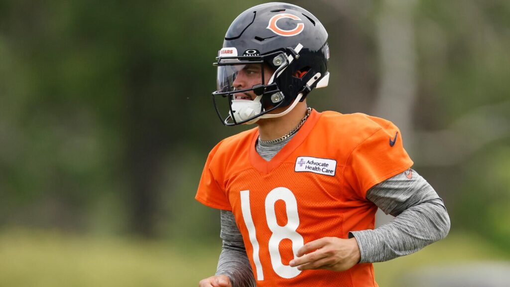 Caleb Williams won't play in Bears' first preseason game despite reports of inconsistent training camp
