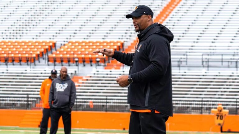 WATCH: Bowling Green starts Eddie George era in style by returning opening kickoff for electric 98-yard TD
