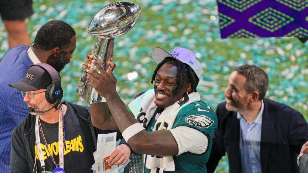 A.J. Brown explains Eagles mindset, hunt repeat Super Bowl championship: 'The Lombardi, she's not loyal'
