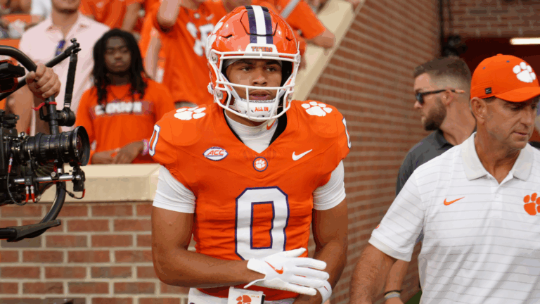 Antonio Williams injury: Clemson wide receiver exits LSU game with apparent hamstring injury