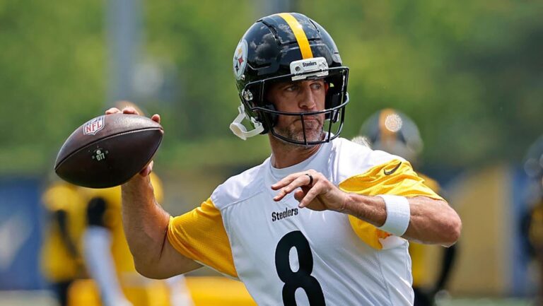 Aaron Rodgers' status for Steelers' preseason game vs. Buccaneers revealed by Mike Tomlin