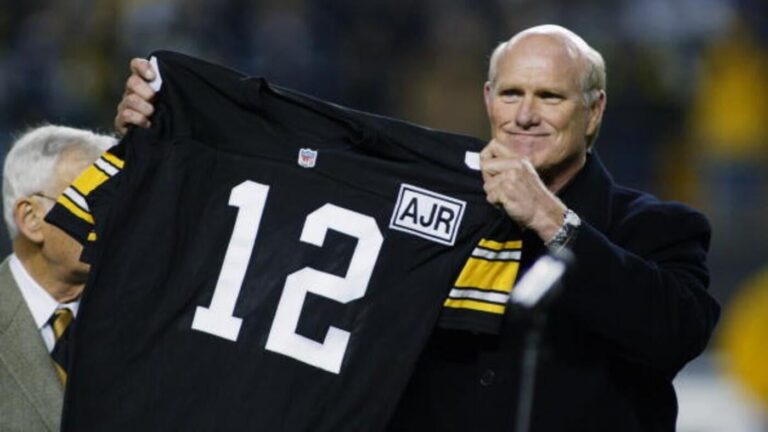 One former player for every NFL team who should have their jersey number retired