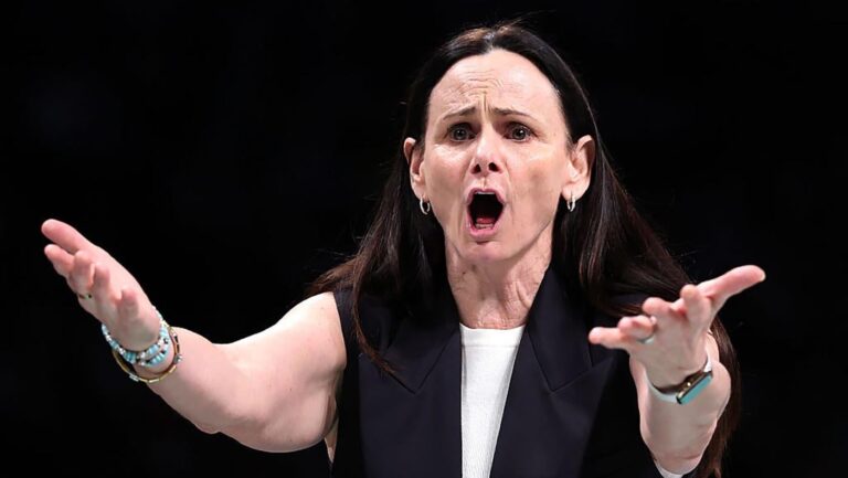 Liberty coach Sandy Brondello responds to 'punk-ass team' comments from Lynx: 'Of course we have a rivalry'